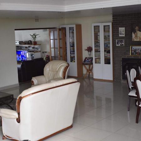 Lalela House Apartamento Joanesburgo Exterior foto